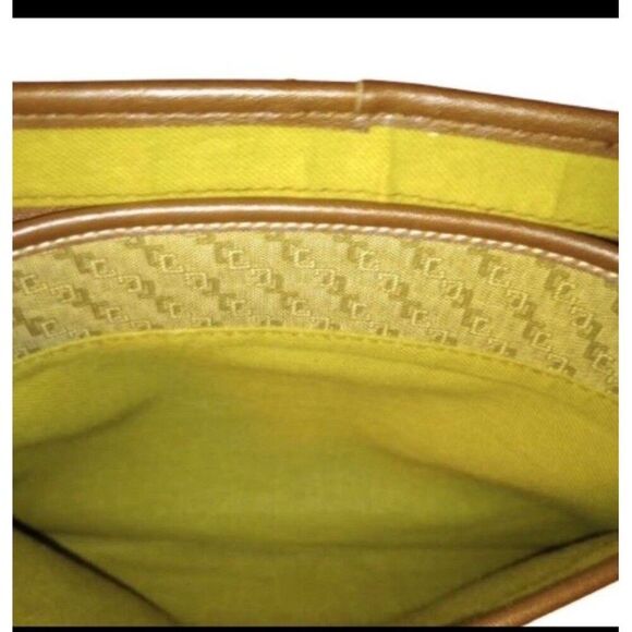 Carryland Women’s Two Tone Brown Beige Tote with Olive Green Lining Preppy Boho - Picture 3 of 4